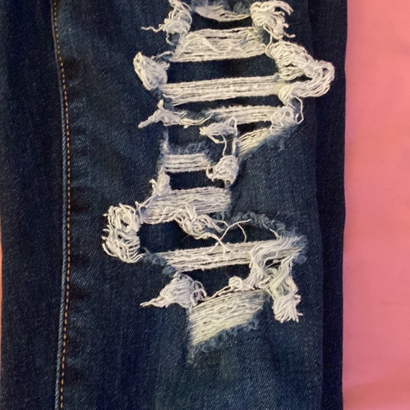 american eagle ripped jeans - Picture 5 of 8